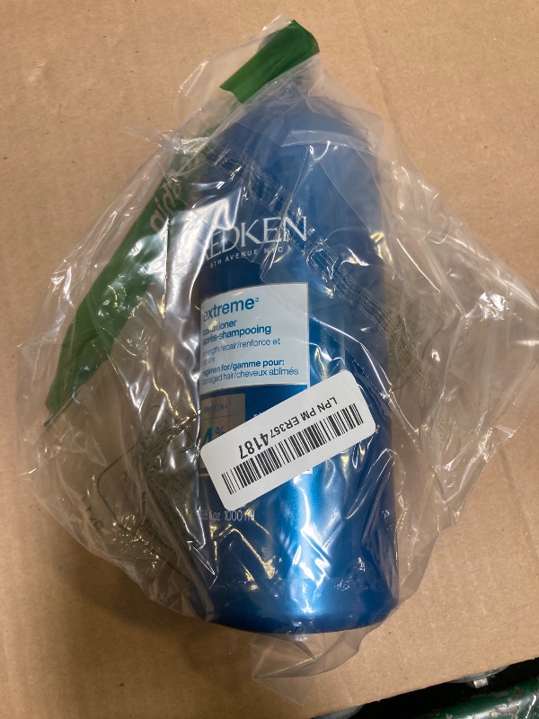 Photo 1 of Redken Extreme Conditioner | Anti-Breakage & Protection for Damaged Hair | Infused With Proteins | 33.8 Fl Oz