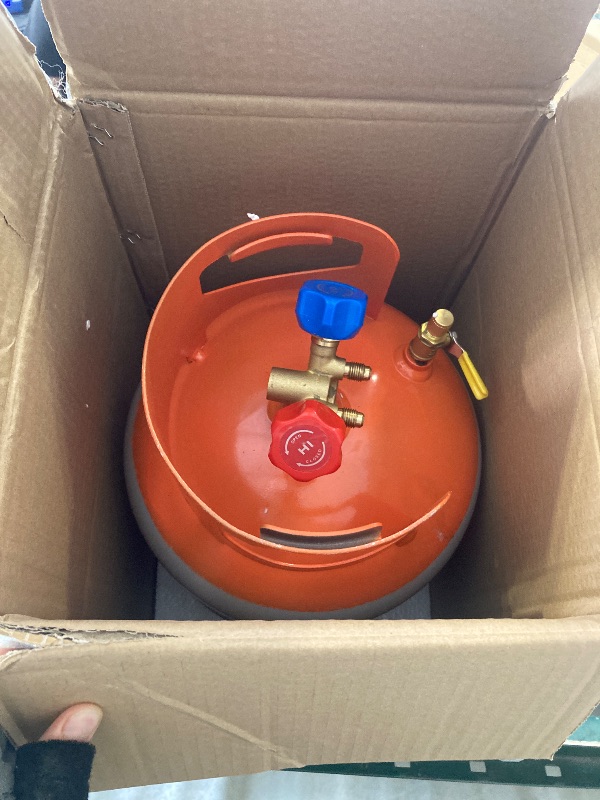 Photo 1 of VEVOR Refrigerant Recovery Tank, 50 LBS Capacity, 400 psi Portable Cylinder Tank with Y-Valve for Liquid/Vapor, High-sealing Recovery Can for R22/R134A/R410A, Orange+Gray
