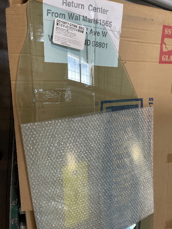 Photo 1 of Window glass for unknown vehicle