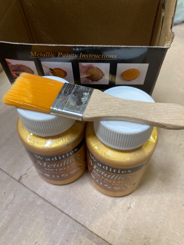 Photo 1 of Wadities Acrylic Paint Metallic Gold, 250ml Gold Leaf Paint for Art Painting, Ideal for Canvas, Wood, Clay, Fabric, Ceramic, Stone, Glass Craft Supplies