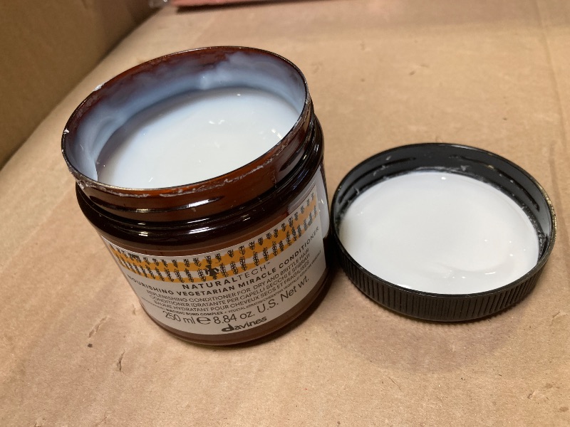 Photo 1 of Davines Naturaltech NOURISHING Vegetarian Miracle Conditioner, Moisturize And Hydrate Brittle And Unstructured Hair, Add Softeness While Brightening, 8.84 oz.