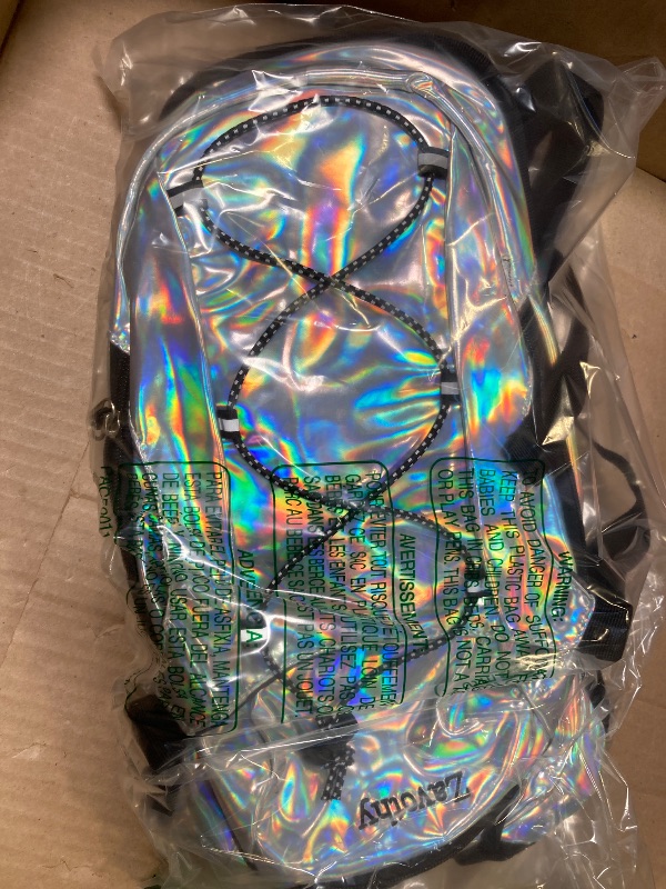 Photo 1 of Zavothy Rave Hydration Backpack Lightweight Water Backpack for Cycling Running Hydration Pack Hiking Backpack with 2L Water Bladder White