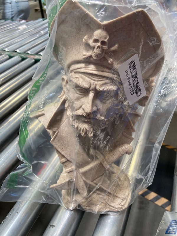 Photo 1 of H&W Sandstone Pirate Figurines - Buccaneer Francis Drake Statue Decoration for Home/Study/Living Room, Great Collectible Figurines, Best Gift for The Man, Sandstone Color (HH17-D5)