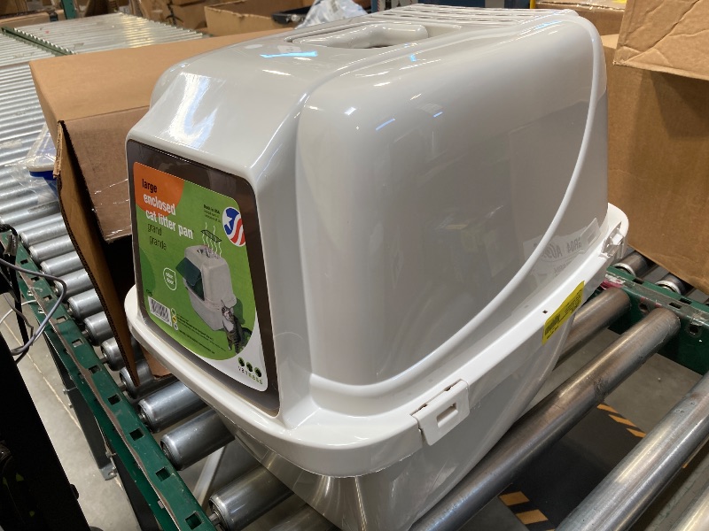 Photo 1 of Van Ness, Pureness Enclosed Cat Litter Pans