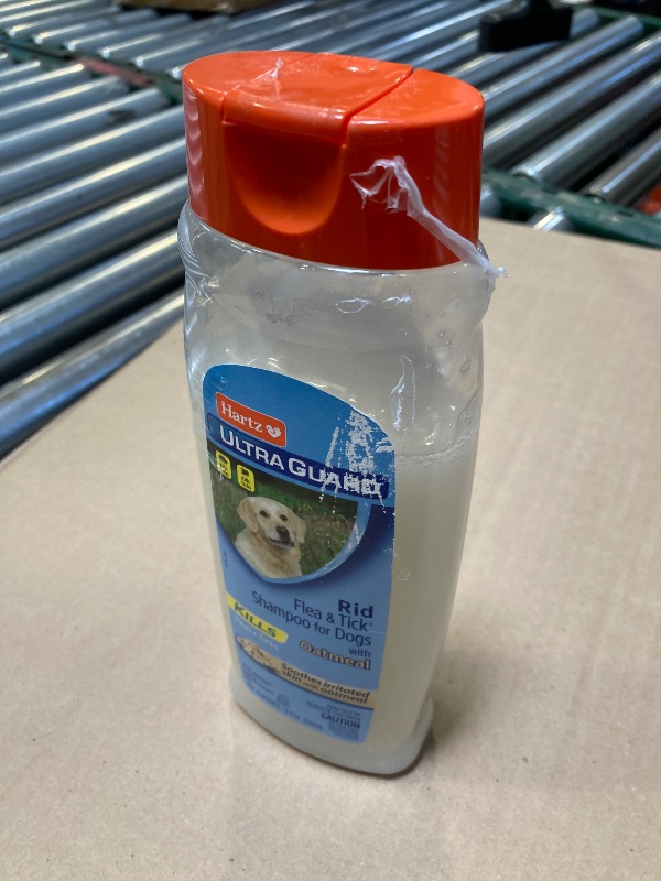 Photo 1 of Hartz 02305 Ultraguard Rid Flea & Tick Dog Shampoo With Oatmeal3