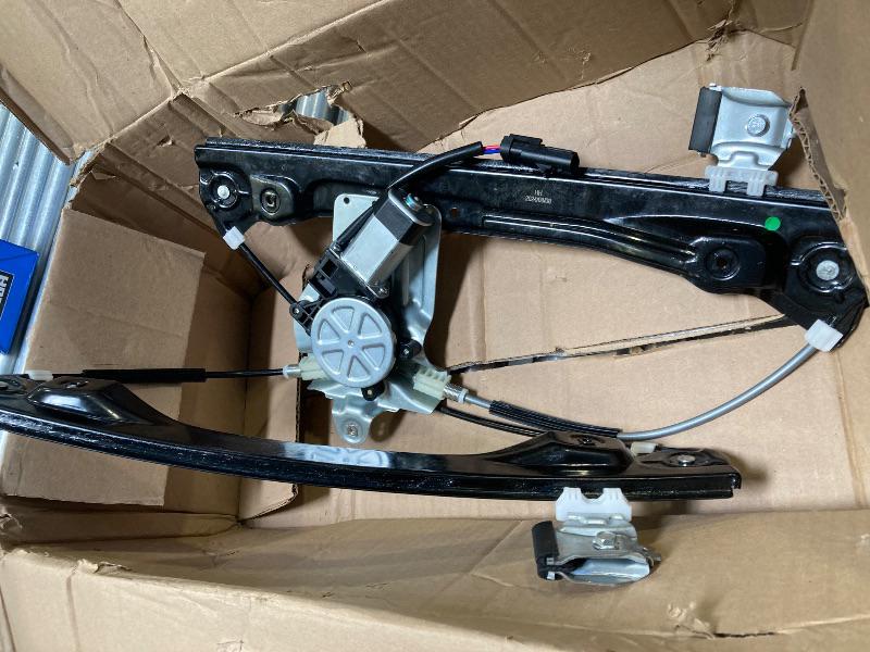 Photo 1 of LAS00878849  Power Window Motor and Regulator Assembly
