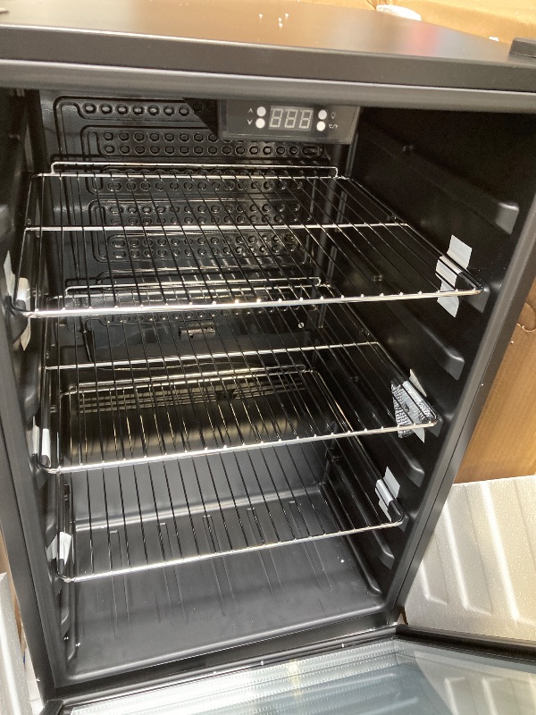 Photo 1 of Galanz GLB45MS2F07 4.5 Cu Ft 152 Can Beverage Center
