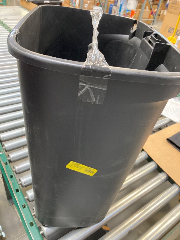 Photo 1 of *Missing LID*Hefty 20gal XL Step Trash Can Black: Polypropylene Rectangle Kitchen Garbage Can with Removable Lid
