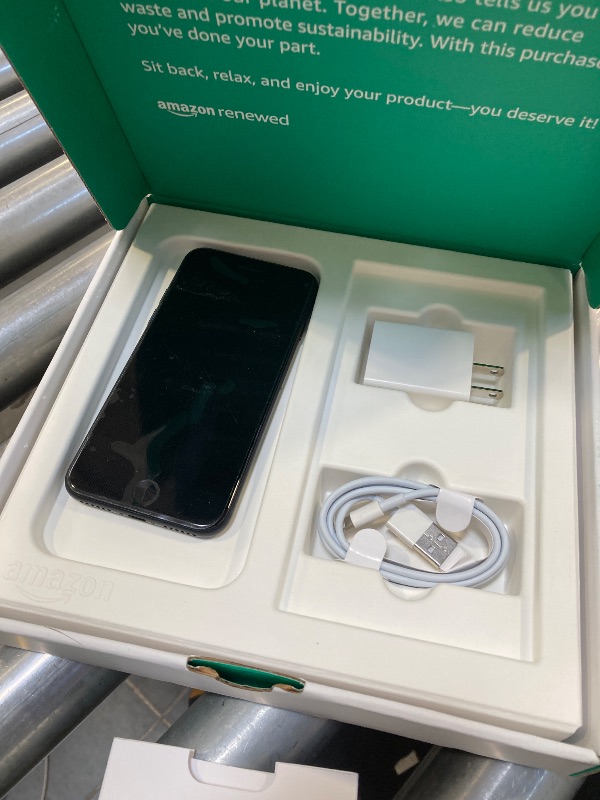 Photo 1 of Apple iPhone SE 3rd Gen, 64GB, Midnight - Unlocked (Renewed Premium)