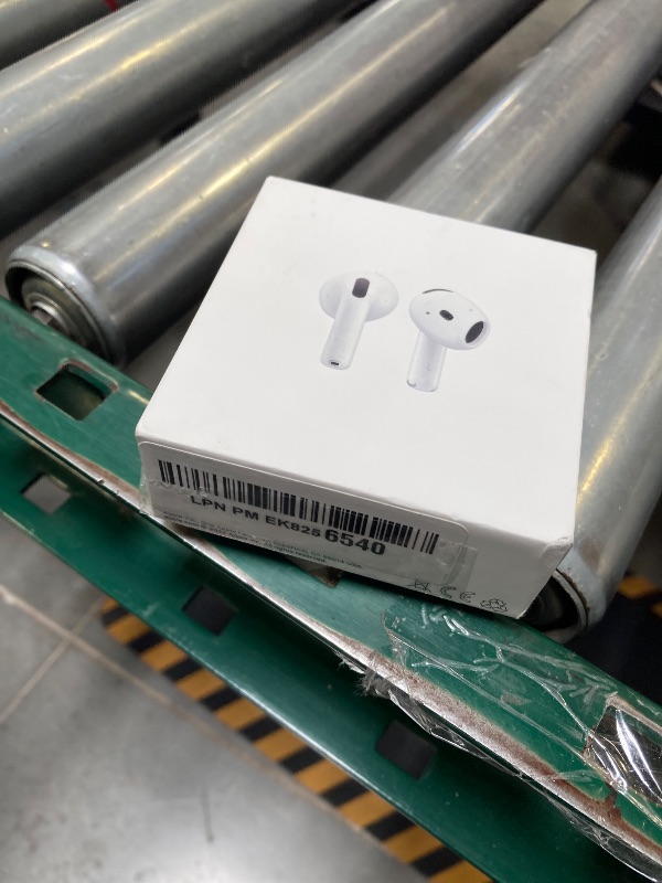 Photo 1 of USED---Apple AirPods 4 Wireless Earbuds, Bluetooth Headphones, Personalized Spatial Audio, Sweat and Water Resistant, USB-C Charging Case, H2 Chip, Up to 30 Hours of Battery Life, Effortless Setup for iPhone