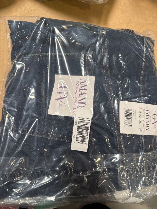 Photo 1 of Gloria Vanderbilt womens Amanda Classic High Rise Tapered Jeans, Madison, 18 Plus