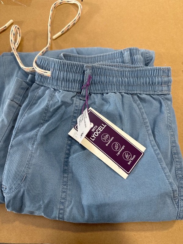 Photo 1 of Gloria Vanderbilt Women's Soft Drape Drawstring Pull On Wide Leg Pant Standard, FERRANO size 14
