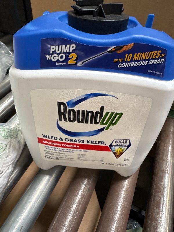 Photo 1 of Roundup Weed and Grass Killer? with Pump 'N Go 2 Sprayer, Use in and Around Flower Beds, Trees & More, 1.33 gal.