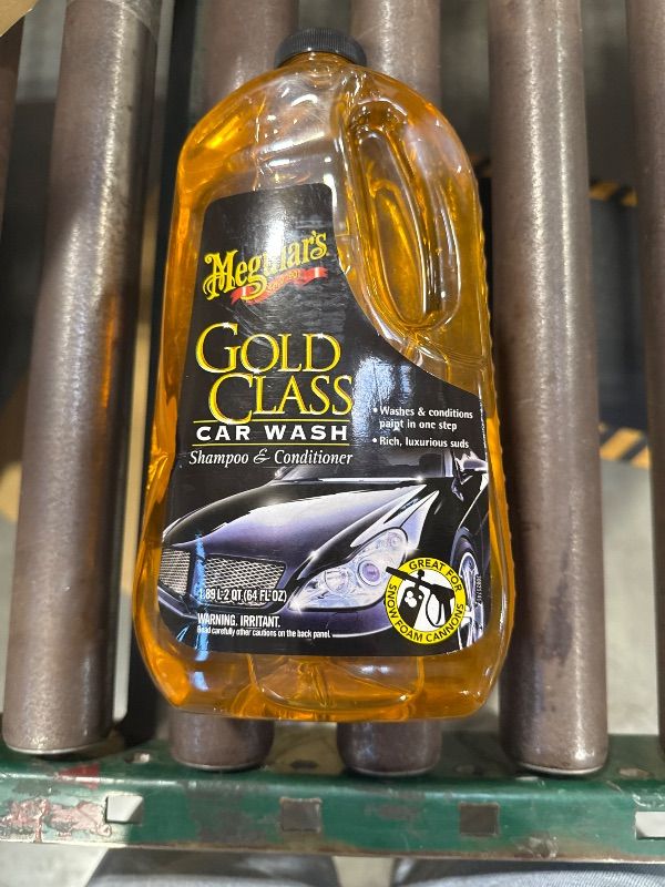Photo 1 of Meguiar's Gold Class Car Wash - Get Professional Results in a Foam Cannon or as a Bucket Wash - Get a Clean and Glossy Finish That's Safe for All Paint Types - 64 Oz