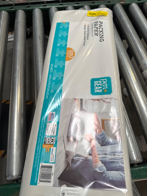 Photo 1 of Pen+Gear 24 in X 24 in White Packing Paper for Moving & Shipping 220 Sheets 7.22 Lb
