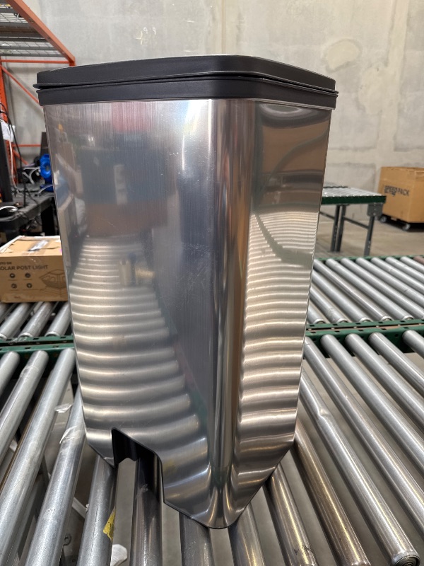 Photo 1 of Mainstays 13.2 Gallon Trash Can. Plastic Rectangular Step Kitchen Trash Can Silver
