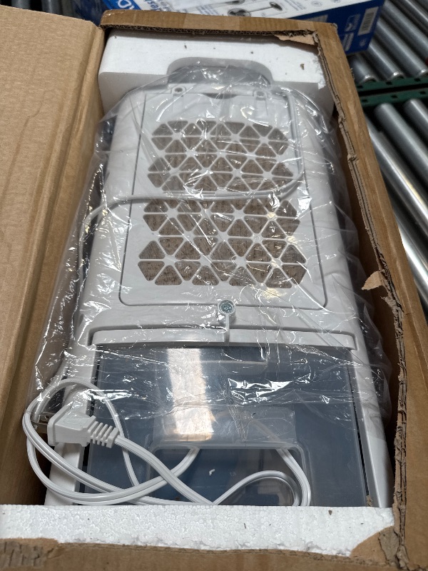 Photo 1 of  Dormitory Breeze Swamp Water Cooled Air Cooler with 7h Timer
