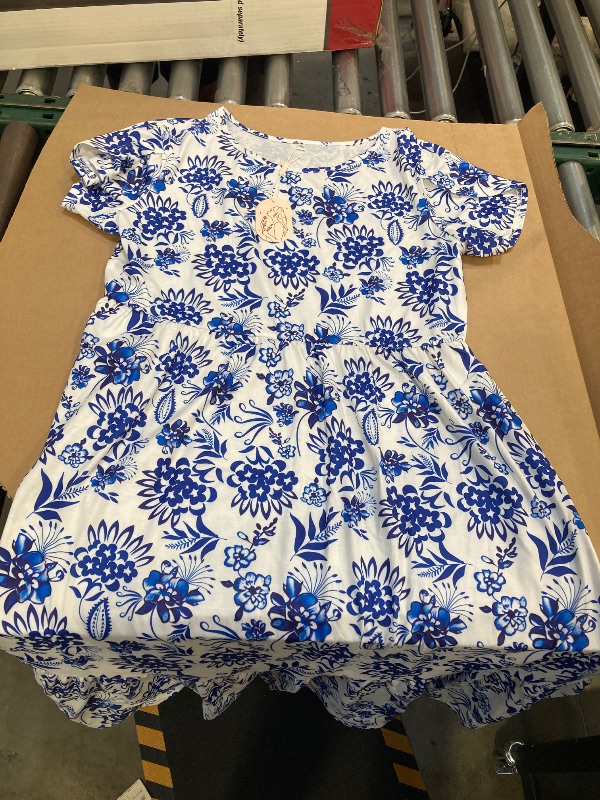 Photo 1 of SHORT SLEEVE FLOWER DRESS SIZE XL 