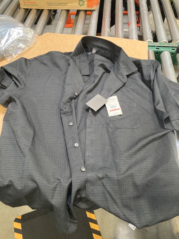Photo 1 of an Heusen Weekend Mens Short Sleeve Moisture Wicking Quick Dry Big and Tall Camp Shirt, 3x-large, Black