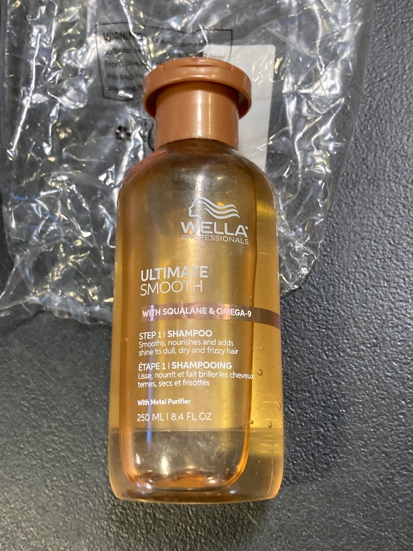 Photo 1 of Wella Professionals ULTIMATE SMOOTH Shampoo for Dry, Dull & Frizzy Hair | With Squalane & Omega 9 | 8.4 Fl Oz