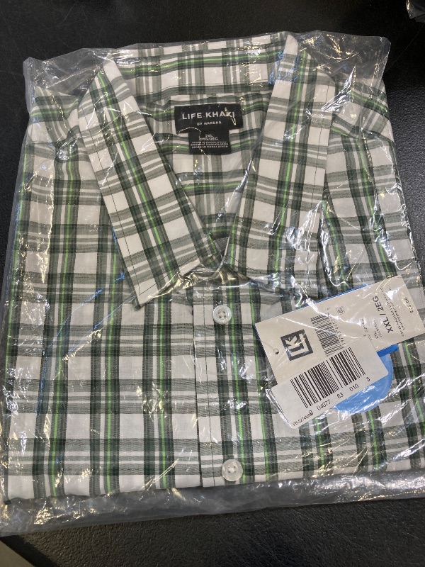 Photo 1 of Haggar Men's with Repreve Comfort Woven Stretch Fabric Short Sleeve Regular Fit Big and Tall Button-Down Shirt, XXL, Green
