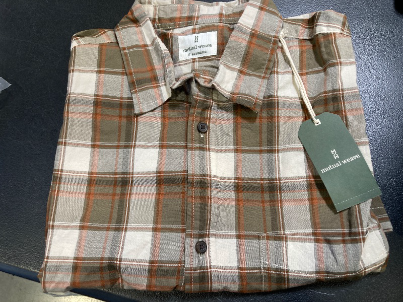 Photo 1 of mutual weave Big and Tall Men's Classic Fit Short Sleeve Checked Button-Down Shirt - LT
