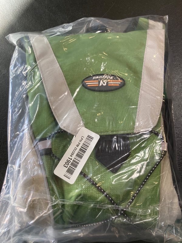Photo 1 of Monvecle Hydration Pack Water Rucksack Backpack Bladder Bag Cycling Bicycle Bike/Hiking Climbing Pouch + 2L Hydration Bladder Green