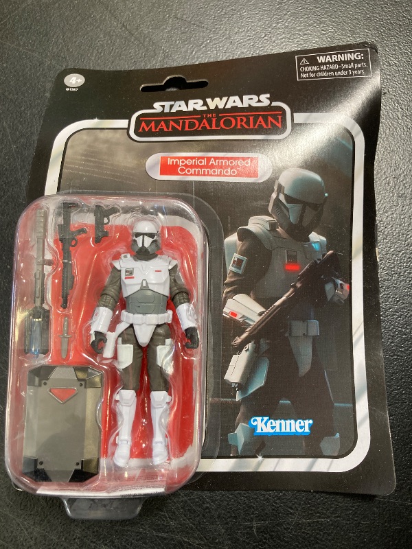 Photo 1 of STAR WARS The Vintage Collection Imperial Armored Commando, Deluxe The Mandalorian 3.75 Inch Collectible Action Figure