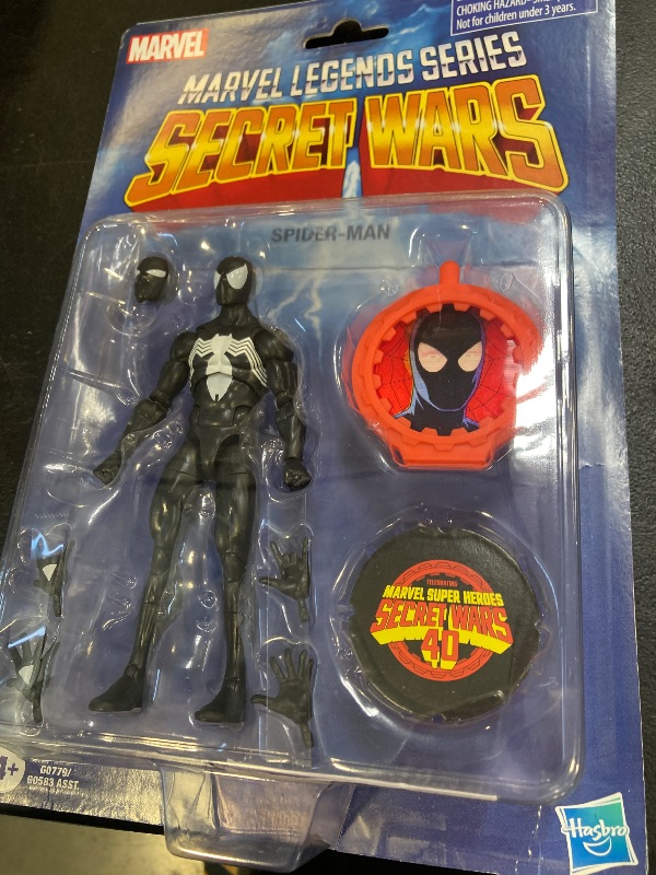 Photo 1 of Marvel Legends Series Gamerverse Peter Parker Black Suit, Spider-Man 2 Video Game-Inspired Collectible 6 Inch Action Figure