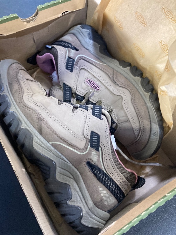 Photo 1 of KEEN Women's Targhee 4 Low Height Durable Comfortable Waterproof Hiking Shoes, Brindle/Nostalgia Rose, 5.5