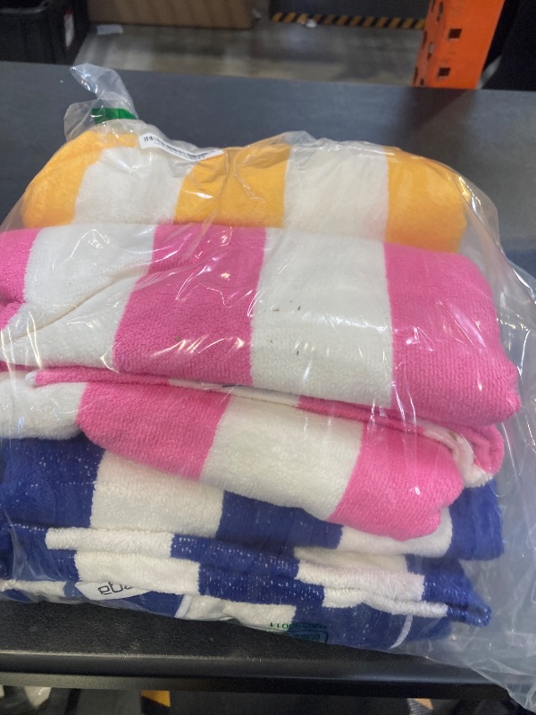 Photo 1 of 4 Packs Extra Large Beach Towel Bath Towel 72 * 40 Set Oversized Soft Absorbent Microfiber Terry Blanket NOT Cotton Mexico Costa Rica Bahamas Punta Cana Trip Must Have Water Park Vacation Essentials