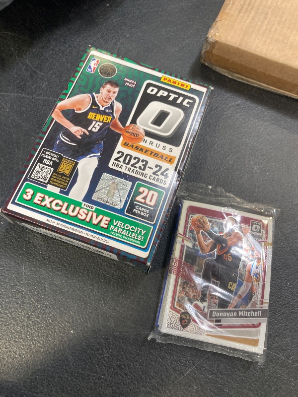 Photo 1 of Panini 2023-24 Donruss Optic Basketball Hanger Box - 20 Cards