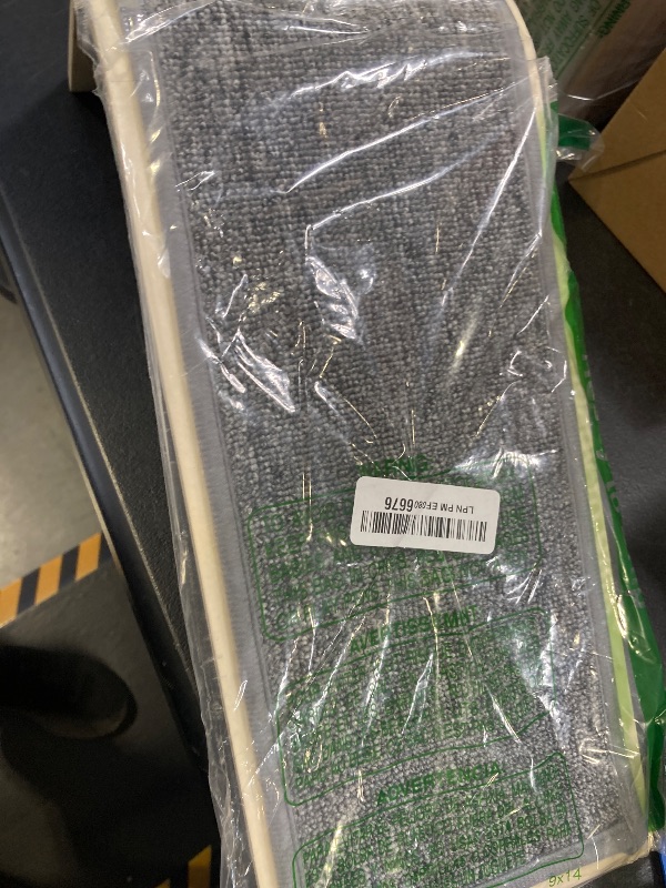 Photo 1 of SmartyKat Carpet Angle Scratch Ramp - Gray, One Size