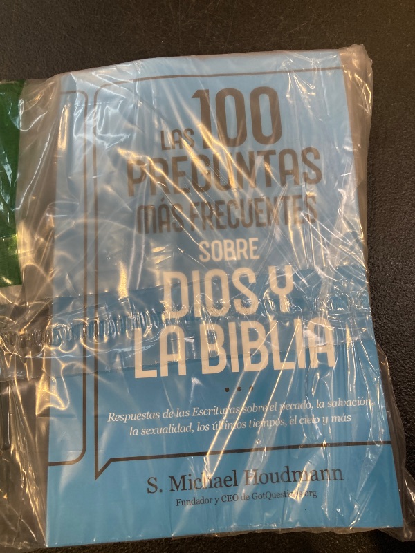 Photo 1 of Las 100 preguntas más frecuentes sobre Dios y la Biblia: Respuestas de las Escrituras sobre el pecado, la salvación, la sexualidad, los últimos tiempos, el cielo y más (Spanish Edition)