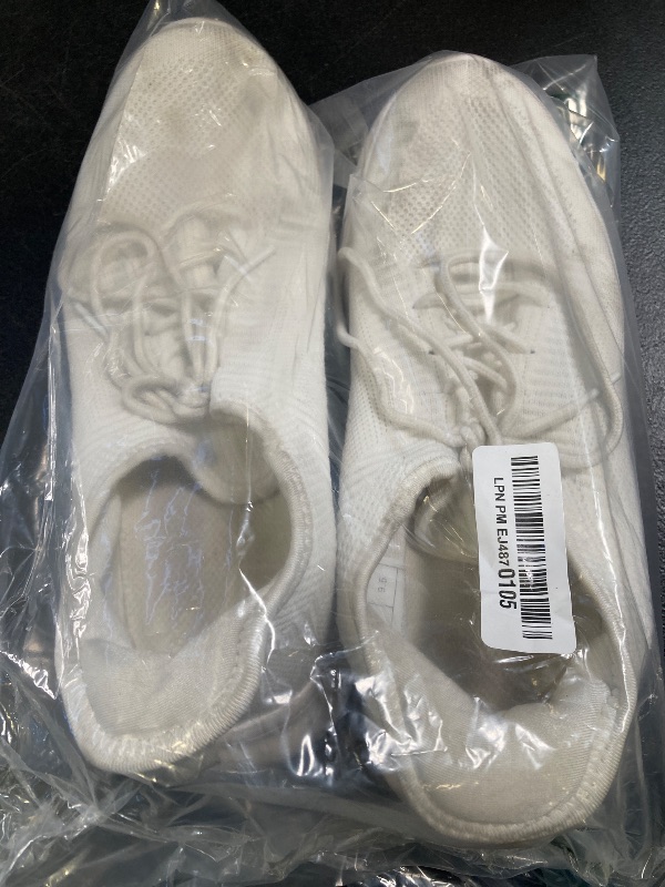Photo 1 of Lamincoa Womens Slip On Walking Shoes Non Slip Casual Road Running Lightweight Mesh Fashion Sneakers for Gym Travel Workout White - size US 9.5 