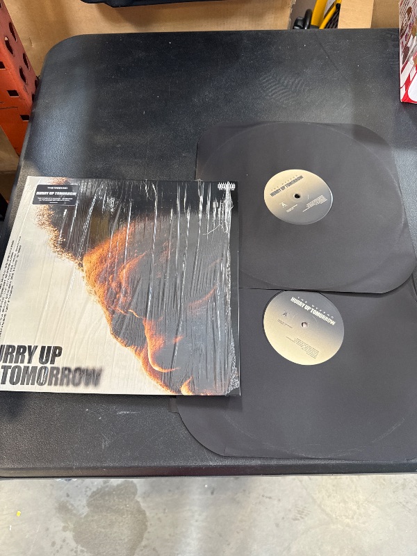 Photo 1 of Hurry Up Tomorrow (Complete Edition)[2 LP]