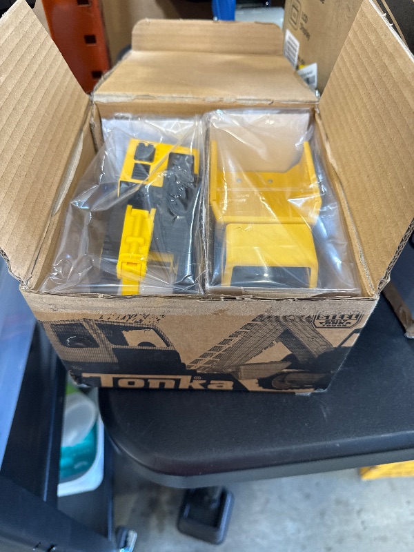 Photo 1 of Tonka - Steel Classics Giga Series - Dump Truck & Excavator, 2-Pack