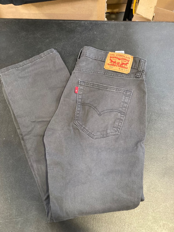 Photo 1 of mens levis 514 jeans size 32x30 