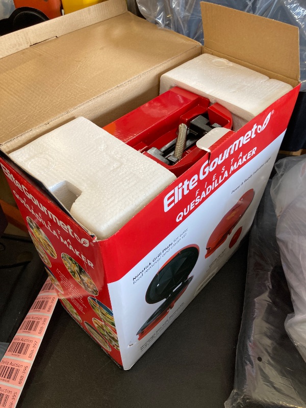 Photo 1 of Elite Gourmet EQD-118 Electric Non-Stick 11" Quesadilla Maker, Easy-Slice 6-Wedge, Grilled Cheese Corn Flour Tortilla Snacks, Red