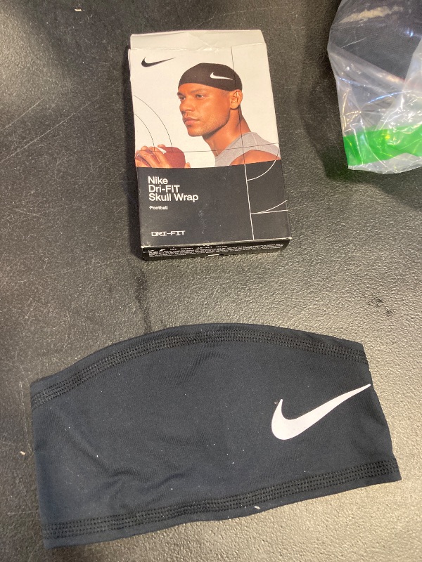 Photo 1 of Nike Pro Dri-Fit Skull Wrap 5.0, Black, Taglia unica
