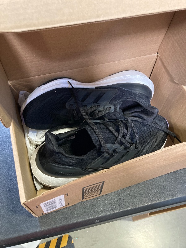 Photo 1 of KEEN Women's WK400 Performance Breathable Walking Black/White, 9.5