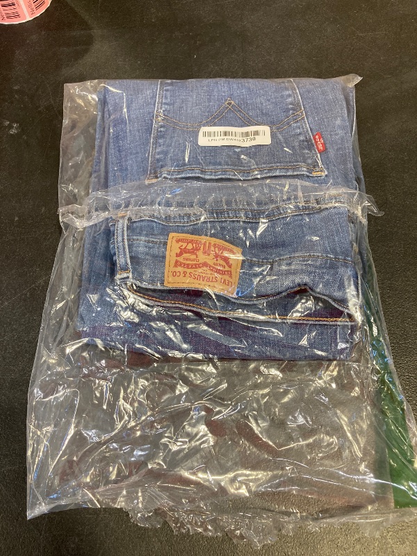 Photo 1 of Levi's Women's 314 Shaping Straight Jeans (Also Available in Plus), (New) Zealous Blue, 31