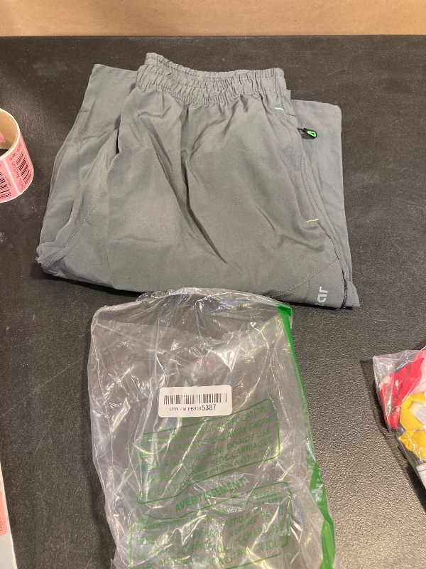 Photo 1 of sandbank Men's Outdoor Capri Pants Quick Dry Hiking 3/4 Below Knee Shorts with Zipper Pockets (Dark Grey, US M-Elastic Waist: 4XL