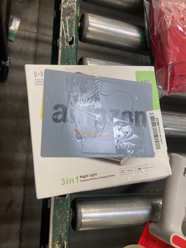 Photo 1 of 3 in 1 Foldable Charging Station for Apple Products,Fast Wireless Charger Travel Dock Adapter&Light for iPhone 16/15/14/13/12/11/X/XS,for iWatch 10/9/8/7/Ultra2/Ultra/SE,for AirPods 4/3/2/Pro/2(White)