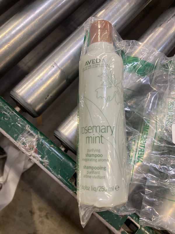 Photo 1 of Aveda Rosemary Mint Purifying Shampoo | Clarifying Shampoo | Adds Shine | for Normal to Oily Hair, Fine to Medium Hair Types | 97% Naturally Derived*, 8.5 Fl Oz