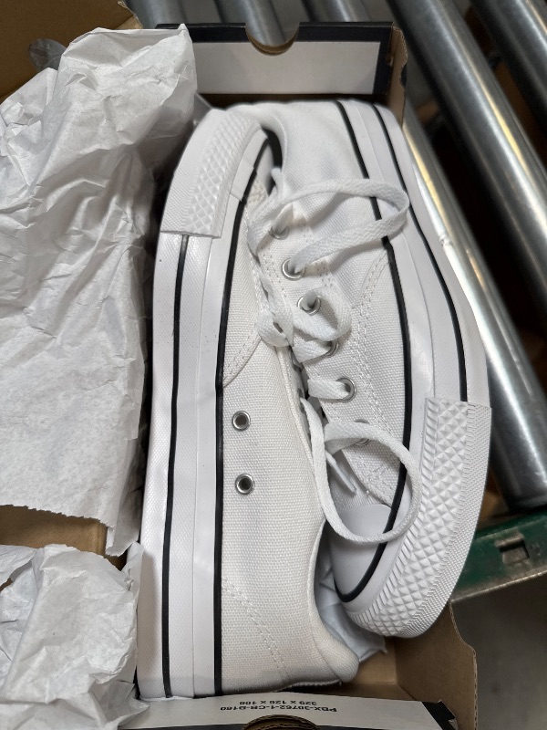 Photo 1 of Converse Men Chuck Taylor All Star Malden Street White/Black/White 9 & Medium