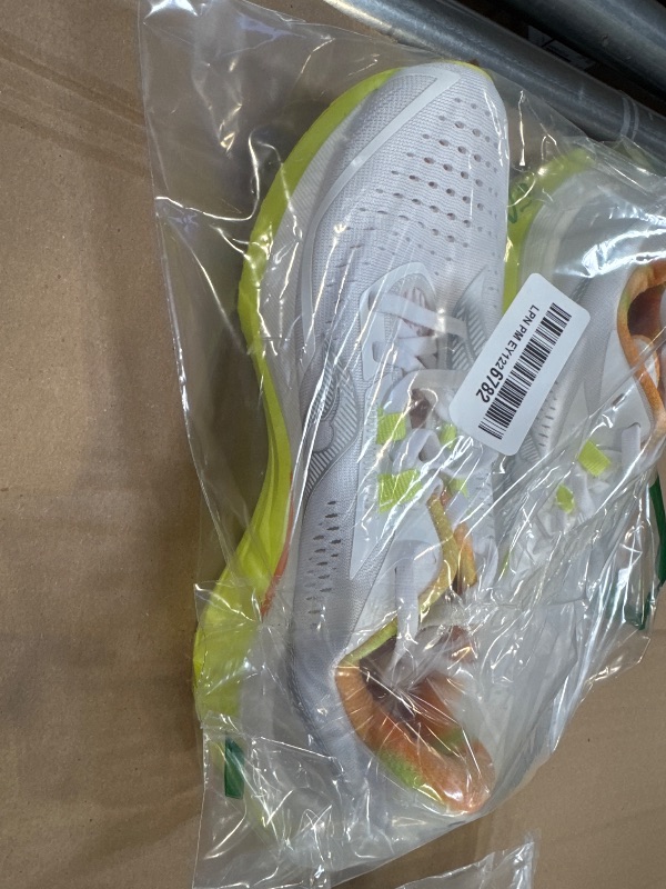 Photo 1 of Saucony Endorphin Speed 4 size 7.5