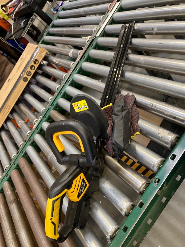 Photo 1 of DEWALT 20V* MAX Cordless Hedge Trimmer- missing battery
