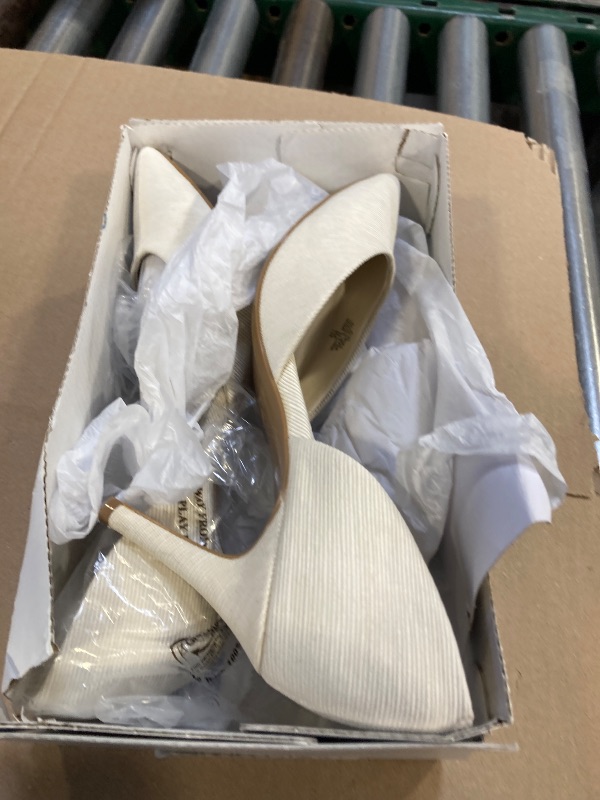 Photo 1 of Calvin Klein Women's Gloria Pump, Ivory 155, 8.5