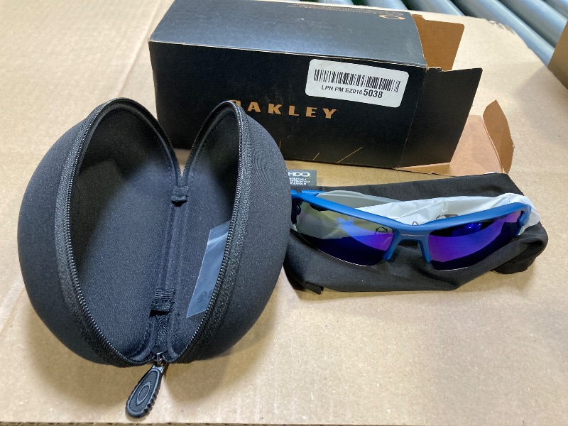 Photo 1 of Oakley Men's OO9271 Flak 2.0 Low Bridge Fit Rectangular Sunglasses, Matte Poseidon/Prizm Sapphire Polarized, 61 mm
